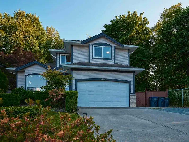 17802 100A AVENUE - photo 1 of 40