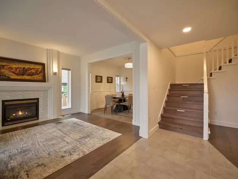 17802 100A AVENUE - photo 2 of 40
