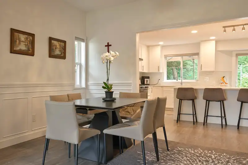 17802 100A AVENUE - photo 4 of 40