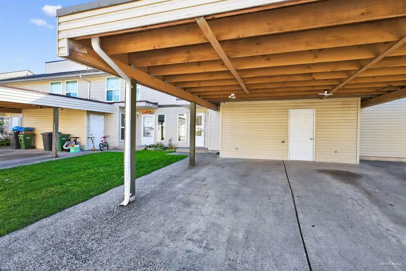 266 32550 MACLURE ROAD - photo 2 of 24