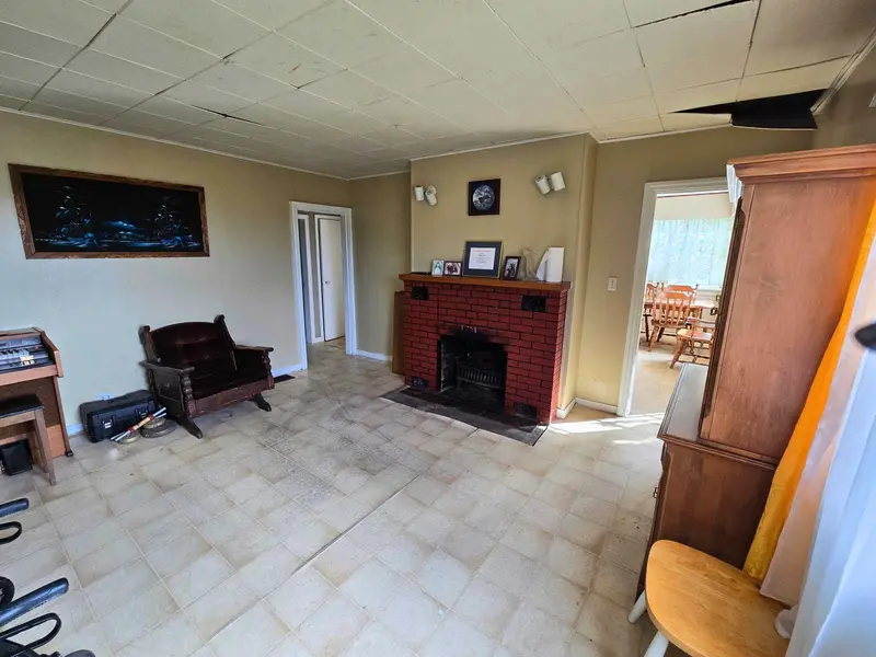 547 N FLETCHER ROAD - photo 4 of 24