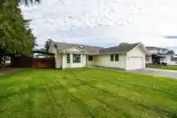 6118 175A STREET - thumbnail 1