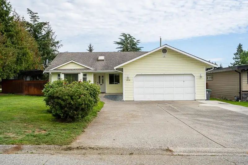 6118 175A STREET - photo 2 of 39