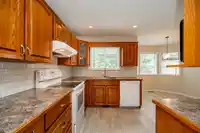 6118 175A STREET - thumbnail 14