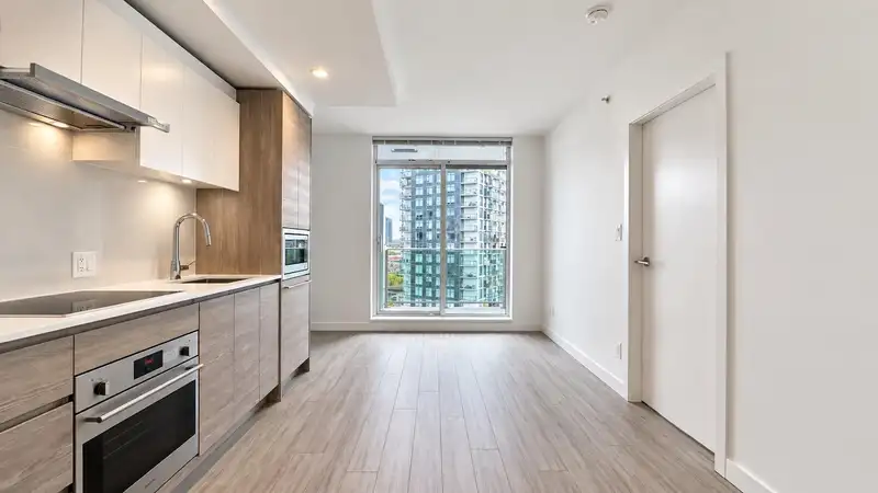 1006 13655 FRASER HIGHWAY - photo 3 of 23