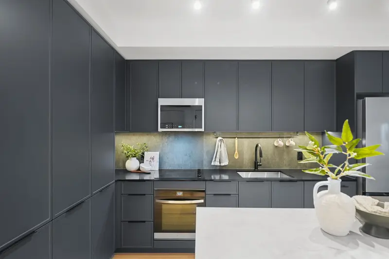 205 3055 MURRAY STREET - photo 3 of 22