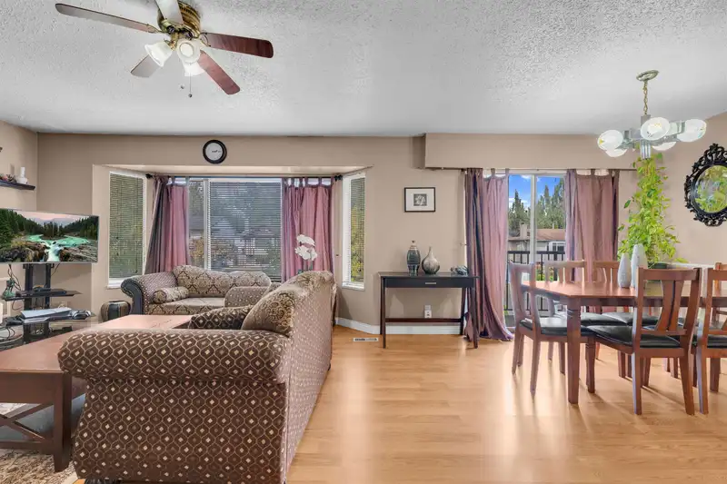 14110 72A AVENUE - photo 3 of 30