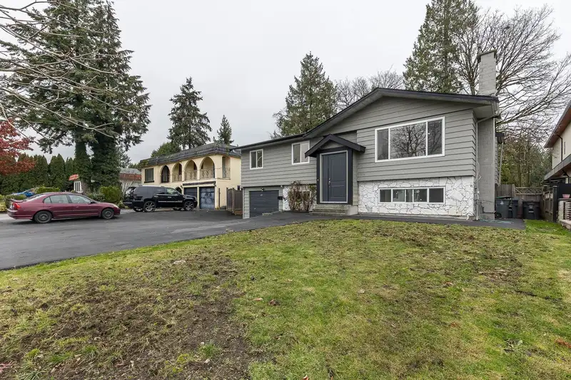 9358 PRINCE CHARLES BOULEVARD - photo 3 of 40