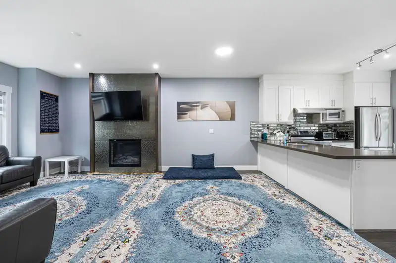 17 6971 122 STREET - photo 3 of 25