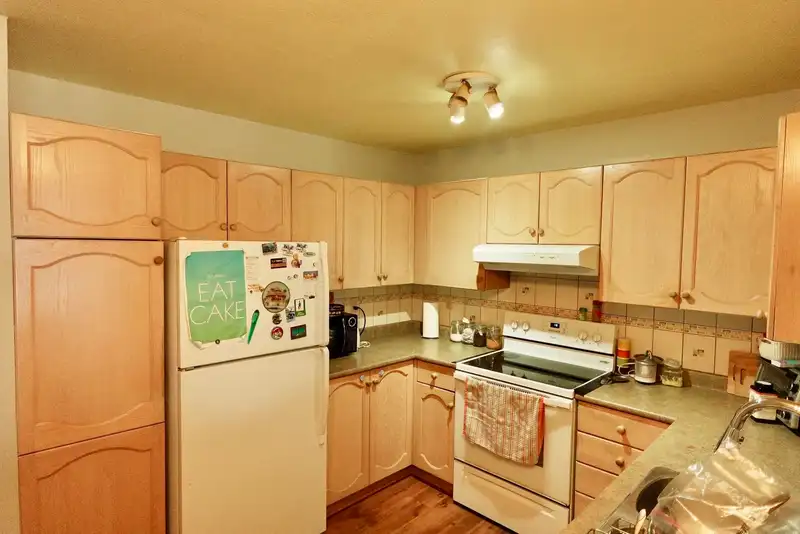 313 10756 N 138 STREET - photo 4 of 10