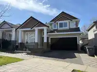 7789 146A STREET - thumbnail 1