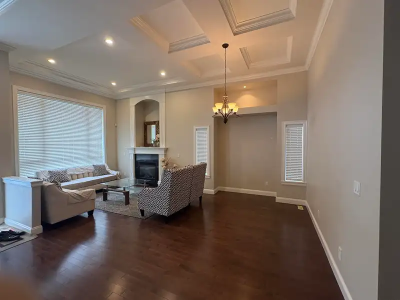 7789 146A STREET - photo 4 of 27
