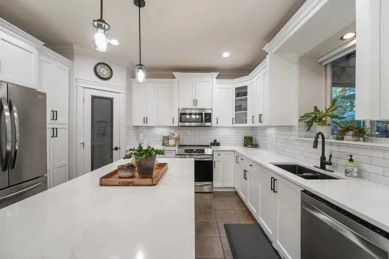 6580 187 STREET - photo 4 of 34