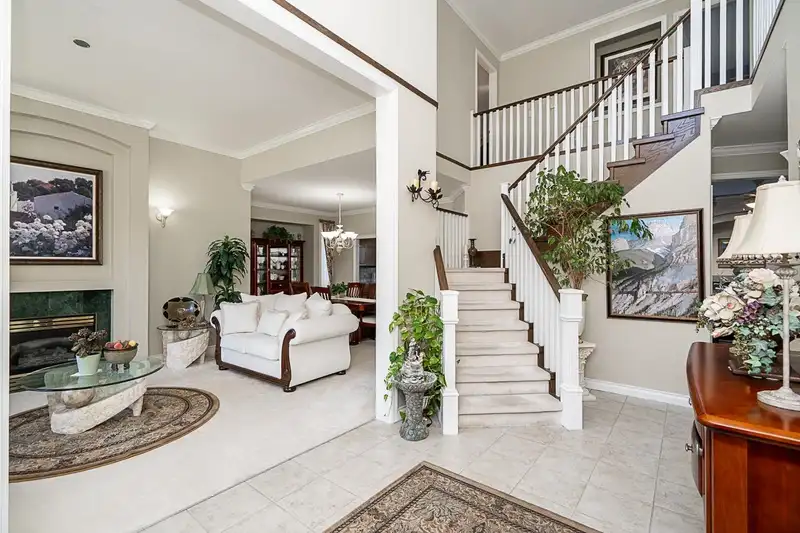14569 75A AVENUE - photo 2 of 25