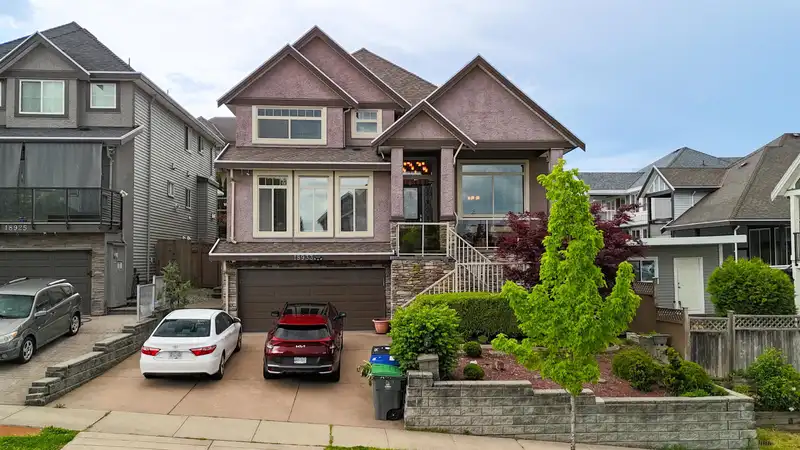 18933 55 AVENUE - photo 1 of 35