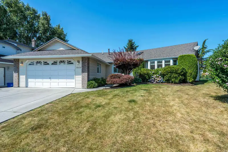 15475 KILMORE COURT - photo 3 of 39