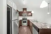 405 9655 KING GEORGE BOULEVARD - thumbnail 2