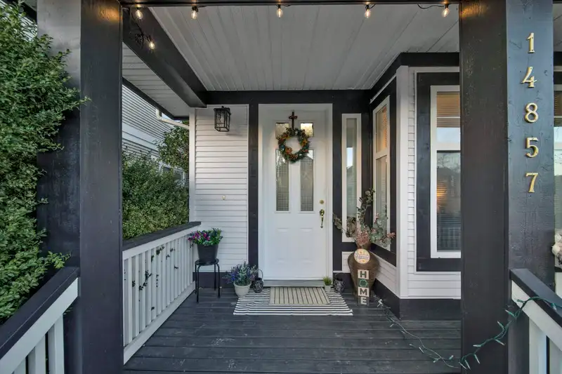 14857 57B AVENUE - photo 3 of 37