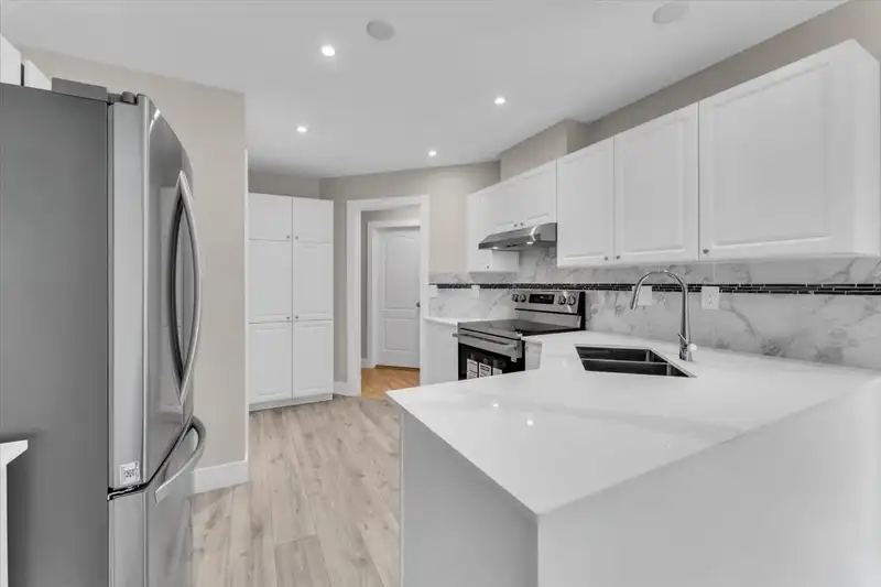42 12165 75 AVENUE - photo 4 of 32