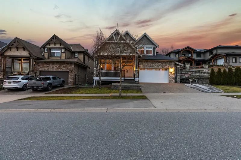 2355 MERLOT BOULEVARD - photo 3 of 25