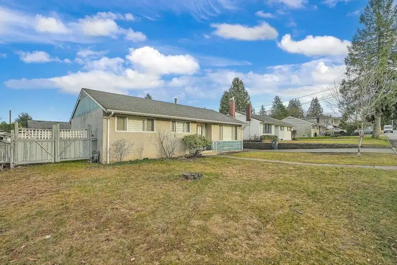11070 WREN CRESCENT - photo 3 of 29