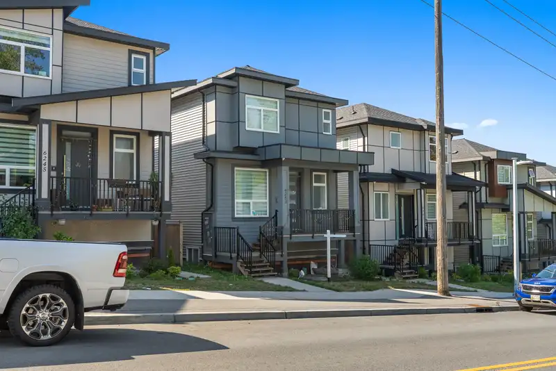 6253 148 STREET - photo 3 of 36