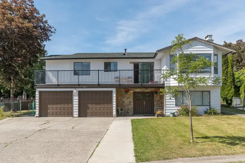 8563 145 STREET - photo 1 of 39