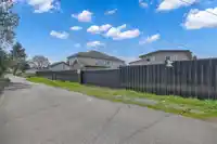 9488 127A STREET - thumbnail 25