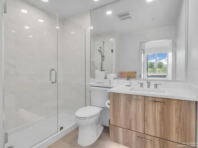 307 7599 15 STREET - photo 4 of 25