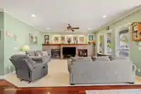 7250 147A STREET - thumbnail 10