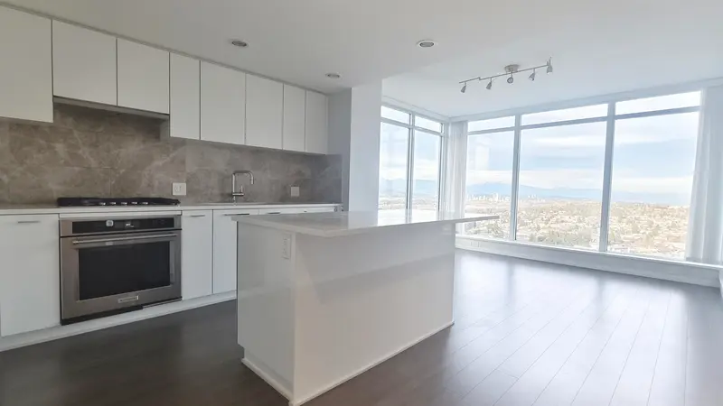 2906 6700 DUNBLANE AVENUE - photo 2 of 15