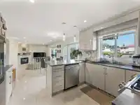 15271 95 AVENUE - thumbnail 2