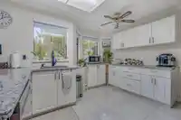 111 15153 98 AVENUE - thumbnail 8