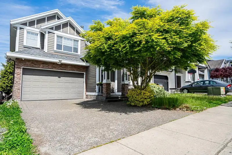 14701 62 AVENUE - photo 1 of 33