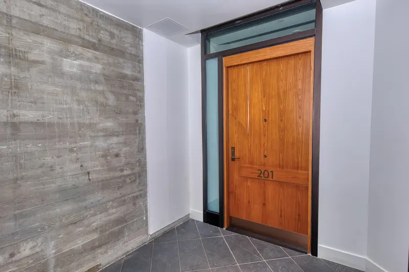 201 6707 NELSON AVENUE - photo 3 of 25