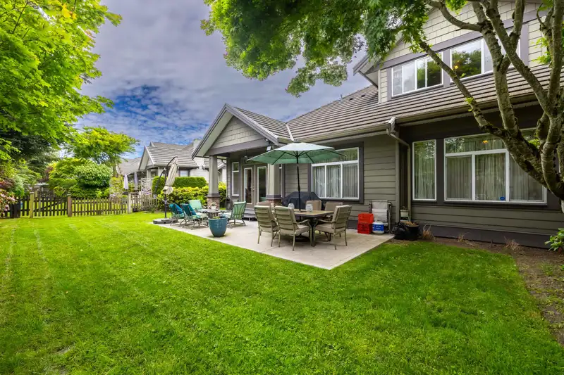 15 5688 152 STREET - photo 3 of 33