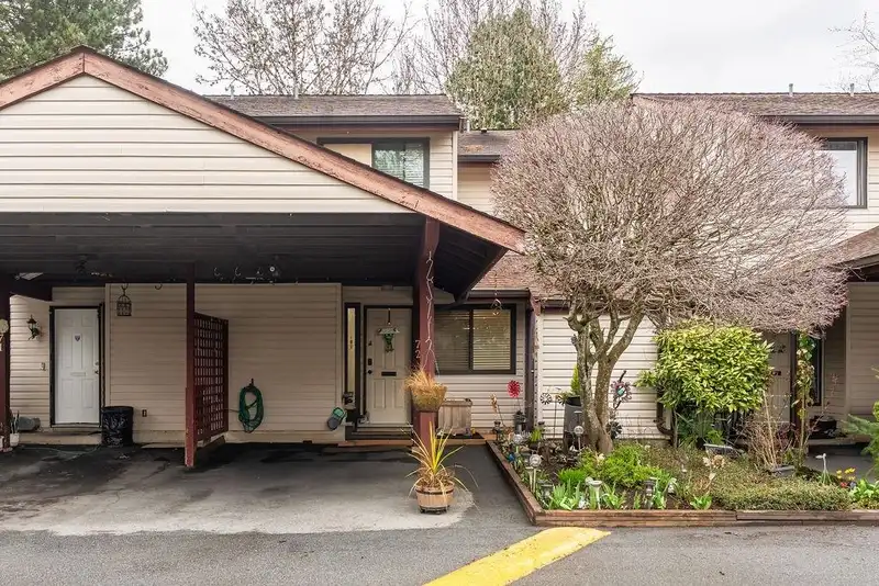 72 13880 74 AVENUE - photo 1 of 32