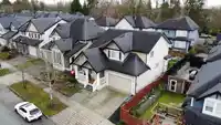 18116 70A AVENUE - thumbnail 3