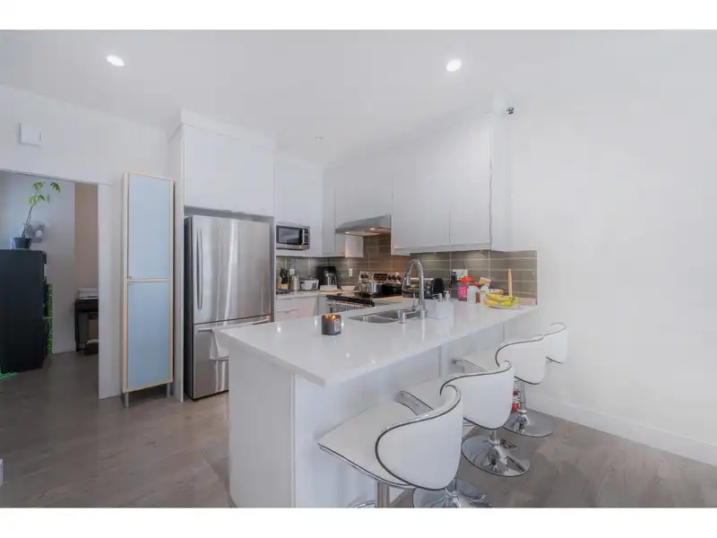 2 11267 133 STREET - photo 4 of 17