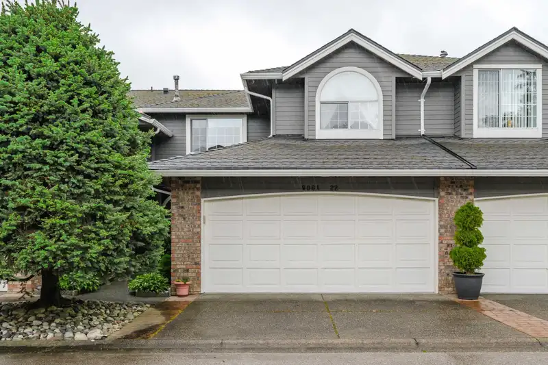 22 6061 BOUNDARY WEST DRIVE - photo 2 of 38