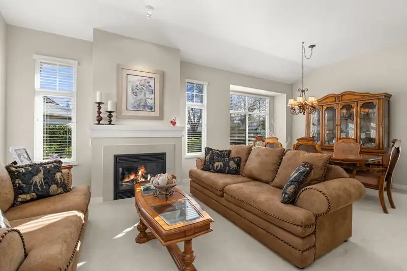 43 15188 62A AVENUE - photo 3 of 40
