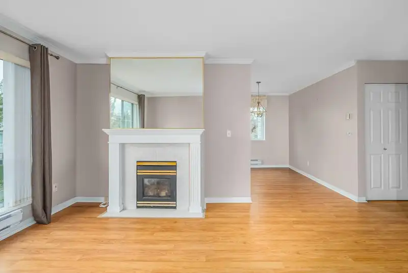 206 9951 152 STREET - photo 4 of 30