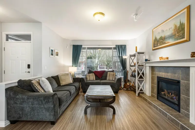 24320 102A AVENUE - photo 4 of 25