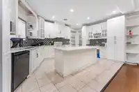 8164 145B STREET - thumbnail 11