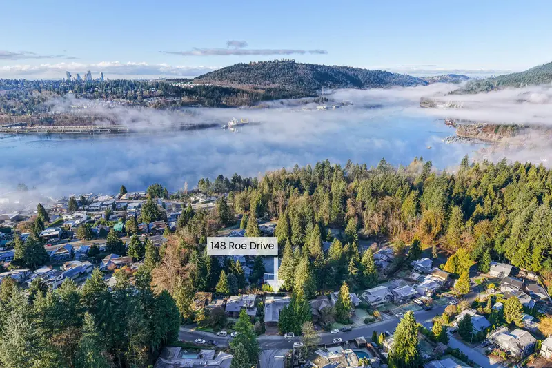 148 ROE DRIVE - photo 2 of 25