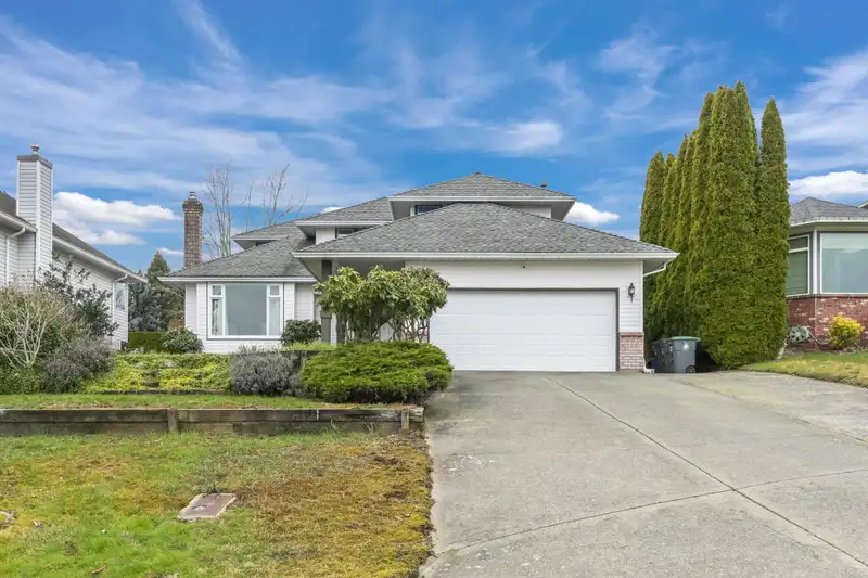 6175 191 STREET - photo 1 of 32