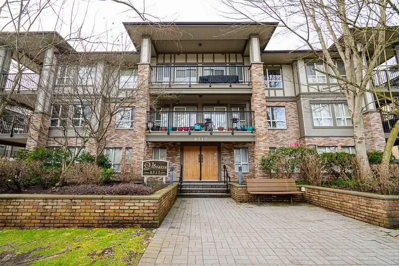 312 8717 160 STREET - photo 1 of 24
