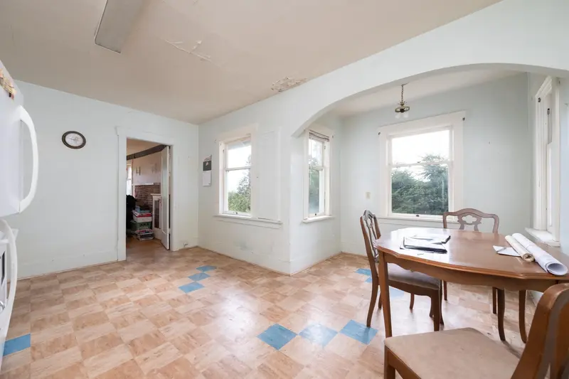 1195 DEMPSEY ROAD - photo 2 of 9