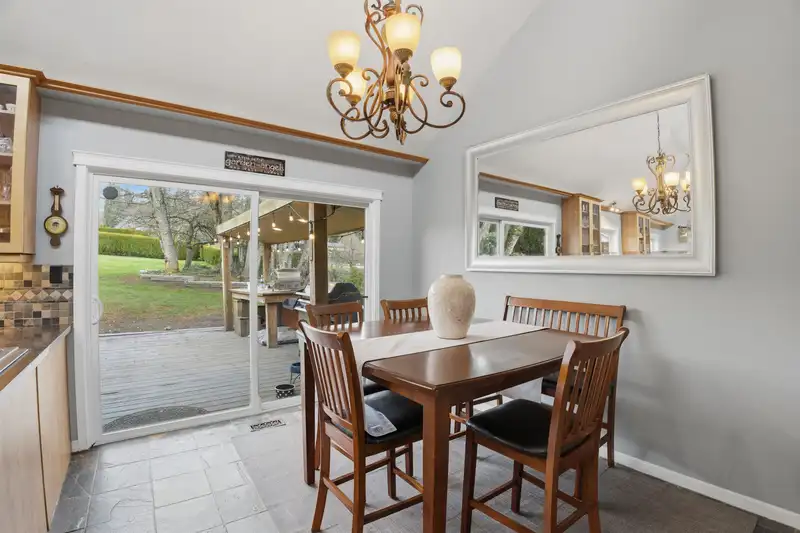 12891 SOUTHRIDGE DRIVE - photo 4 of 40