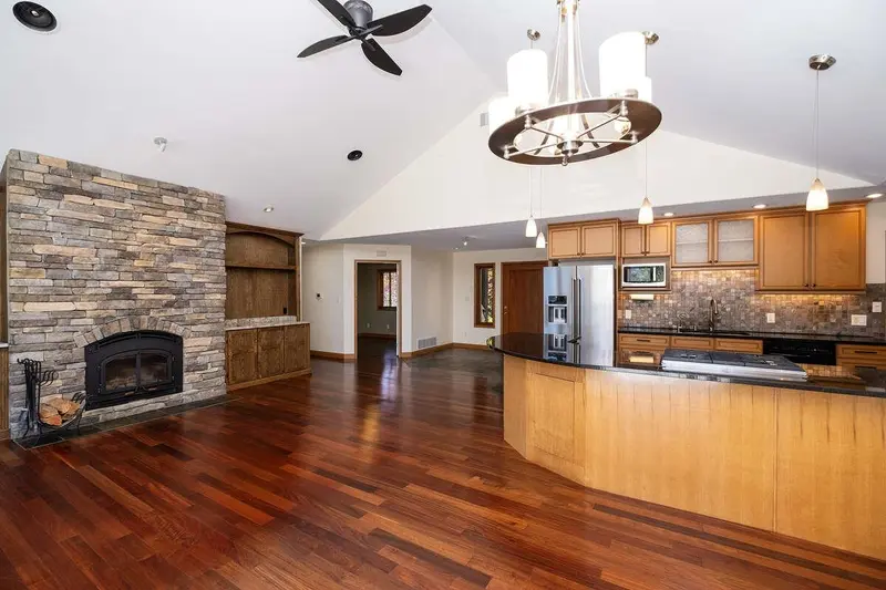 22 4622 SINCLAIR BAY ROAD - photo 3 of 25